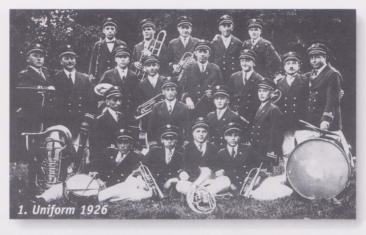 Erste Uniformen 1926